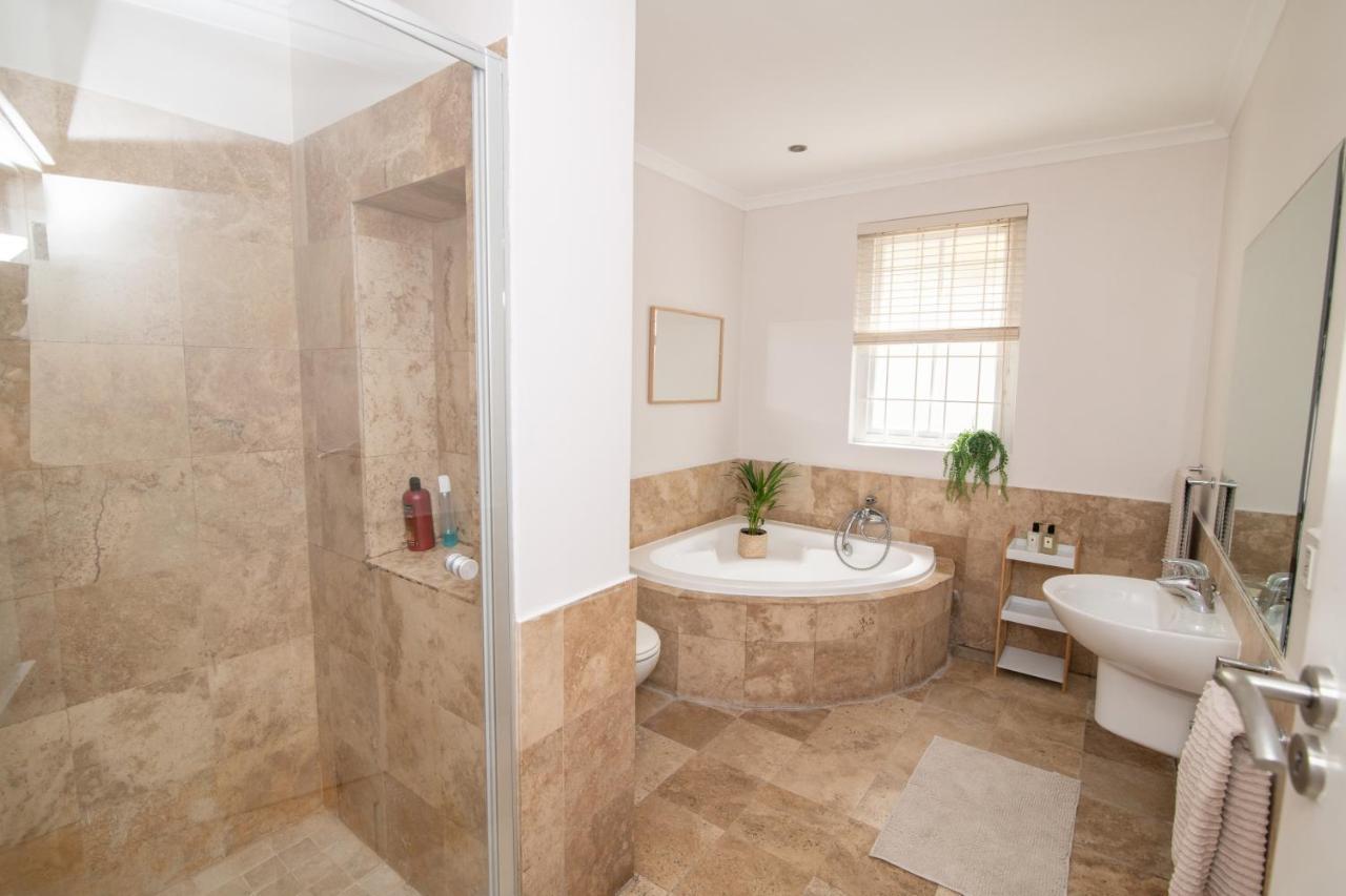 Camps Bay Guest Suite With Private Pool Ciudad del Cabo Exterior foto